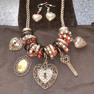 Gorgeous Vintage 18” Heart Necklace w/Earrings